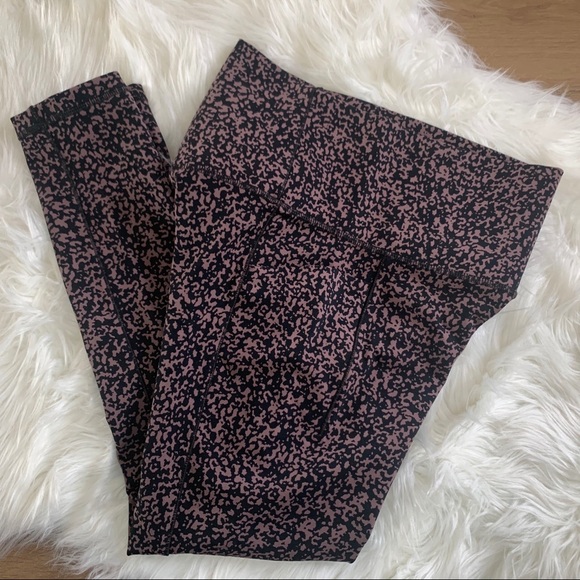 Athleta Salutation Stash Pocket II 7/8 tight - Picture 3 of 8